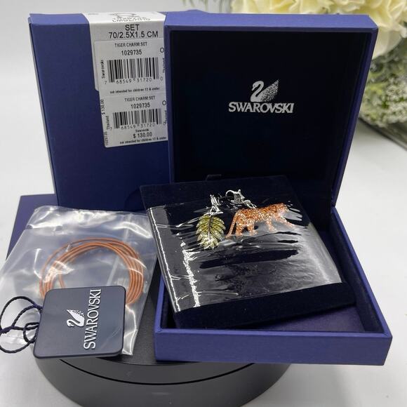 Swarovski Crystal VNTG "Endangered Wildlife" 1029735 Tiger and Palm Charms Set - Picture 1 of 7